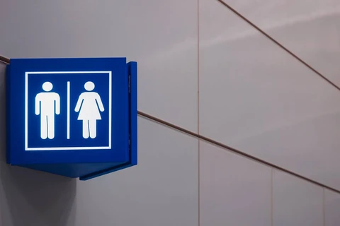 🤓Запомните, а лучше запишите: «Внутренний канон Желтого императора».  Китайская компания Three Brothers Machine Manufacturing(занимается производством транспортного оборудования) ввела строгие правила в отношении перерывов на туалет, назначив определённое время и ограничив незапланированные посещения двумя минутами