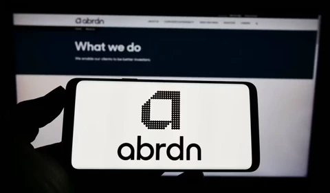 🤓Компания Abrdn признала ошибку переименования . Британская инвестиционная компания Abrdn решила, что хватит путаницы, и возвращает себе нормальное имя - Aberdeen Group plc. 
