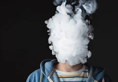 🤓Количество курящих в России в прошлом году составило 25,5%, что меньше показателя двумя годами ранее - 26,1%