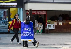 🤓Яндекс маркет делает симпатичную (и главное — экстремально дешевую) партизанщину в Узбекистане, приуроченную к выходу на национальный рынок1