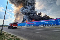 🤓Пожарная математика, занимательные цифры. По итогу пожара на складе Озон получил с Ингосстраха 6,4 миллиарда рублей...